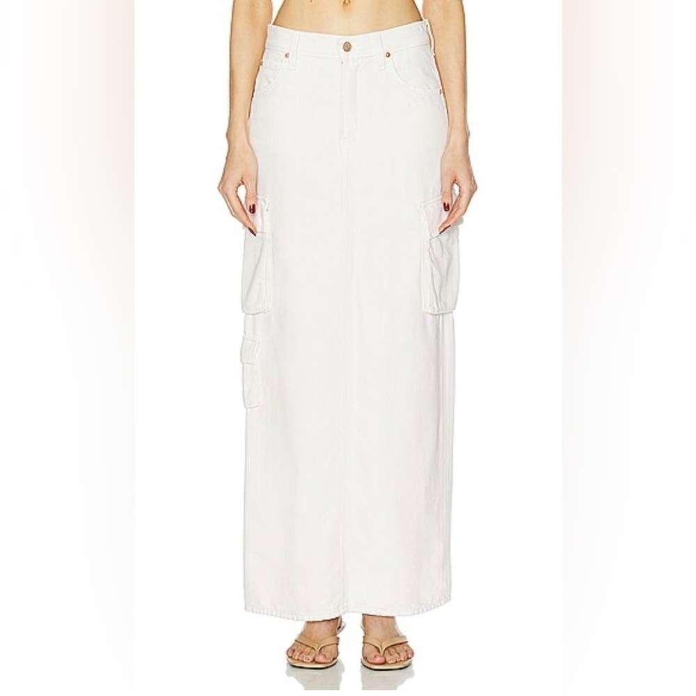 MOTHER SNACKS! The Fun Dip Cargo Skirt in Natural. Size 27